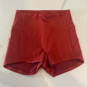 Lululemon shorts 2.5"